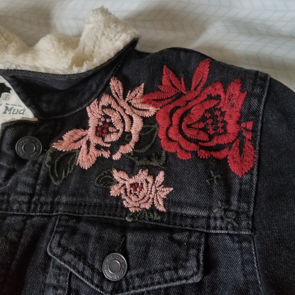 Embroidered jean jacket - Picture 2 of 4
